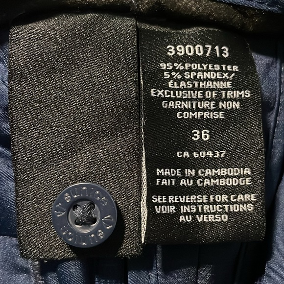 Like new Sunice Blue Checkered  Long Shorts with Pockets . - Picture 8 of 8